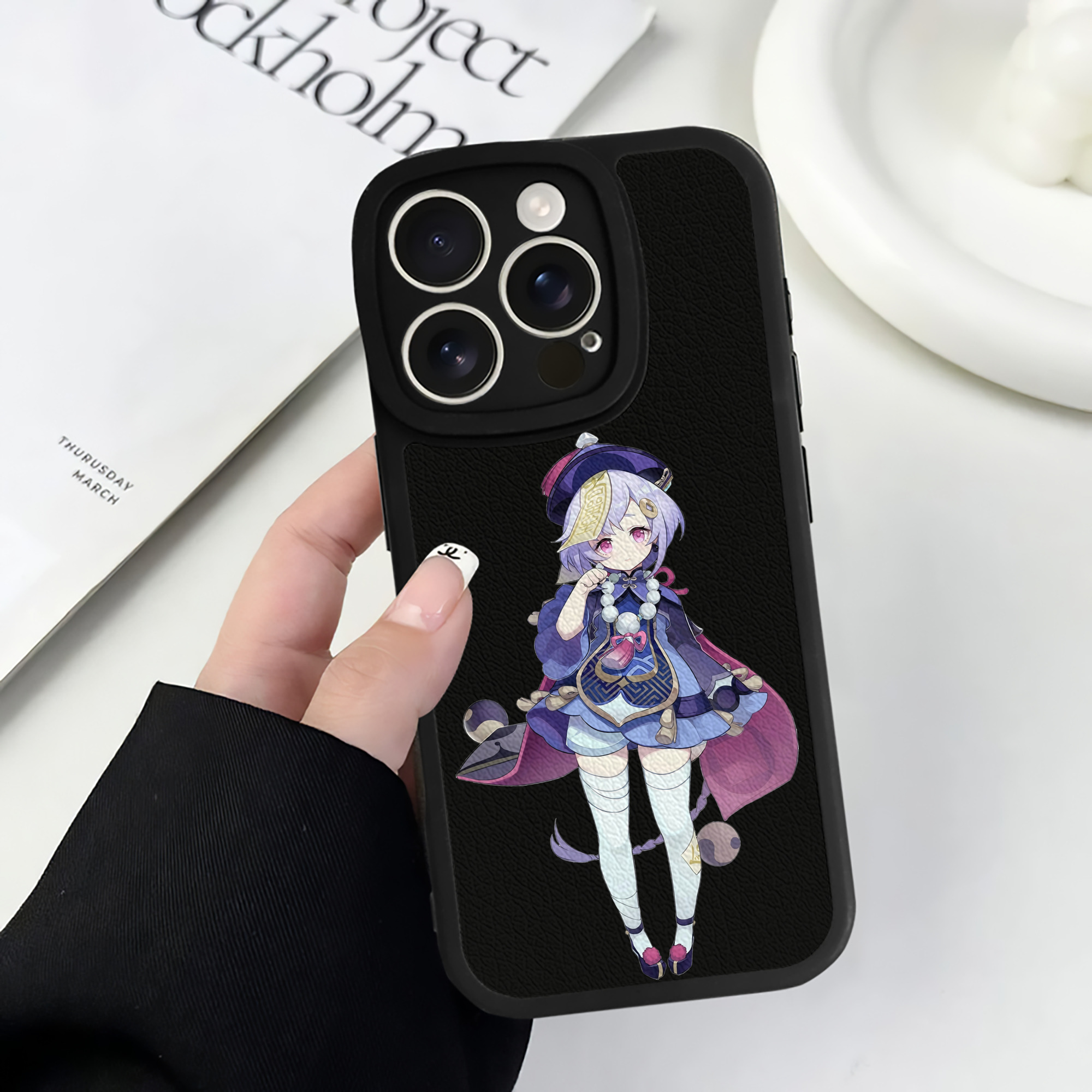 げんし神 七七 なな  genshin Nana 【iPhone 16シリーズ対応】シリコンスマホケース（レザー調） 材質：シリコン